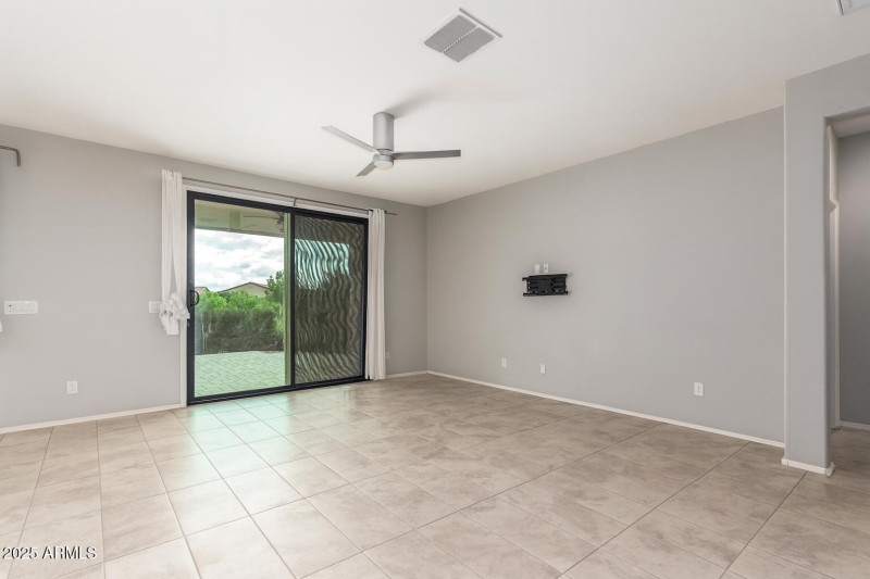 ChatGPT Image Oct 16, 2025, 09_33_40 AM