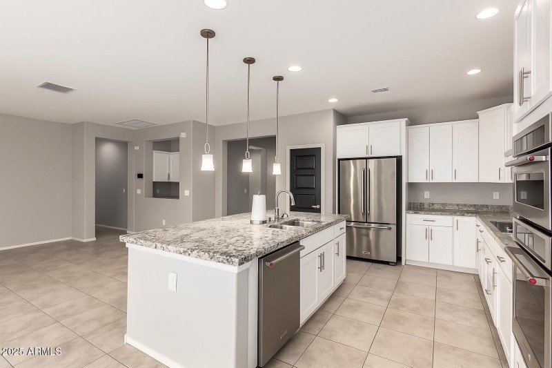 ChatGPT Image Oct 16, 2025, 09_46_24 AM