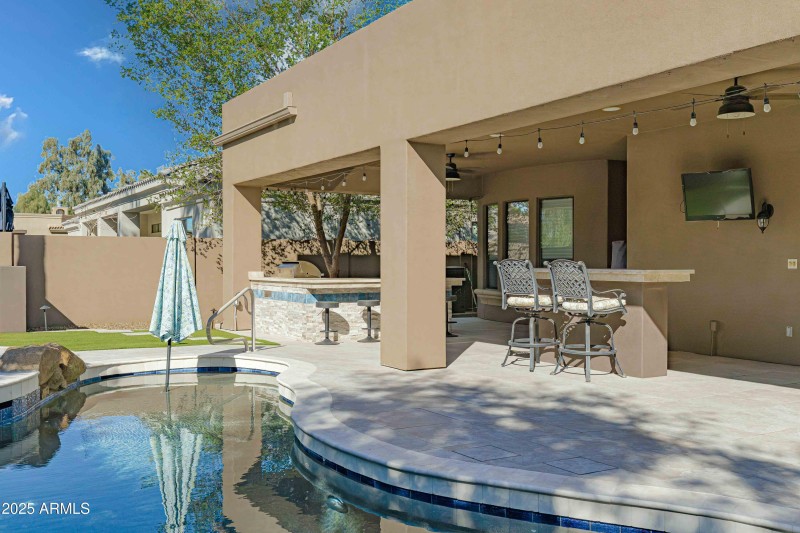 Both sit up bars on patio