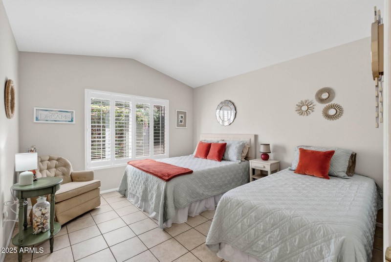 34_22010_N_Mirage34_mls