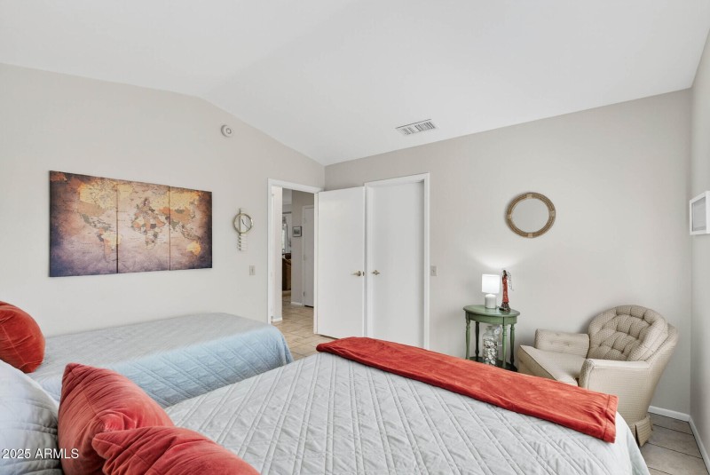 36_22010_N_Mirage36_mls