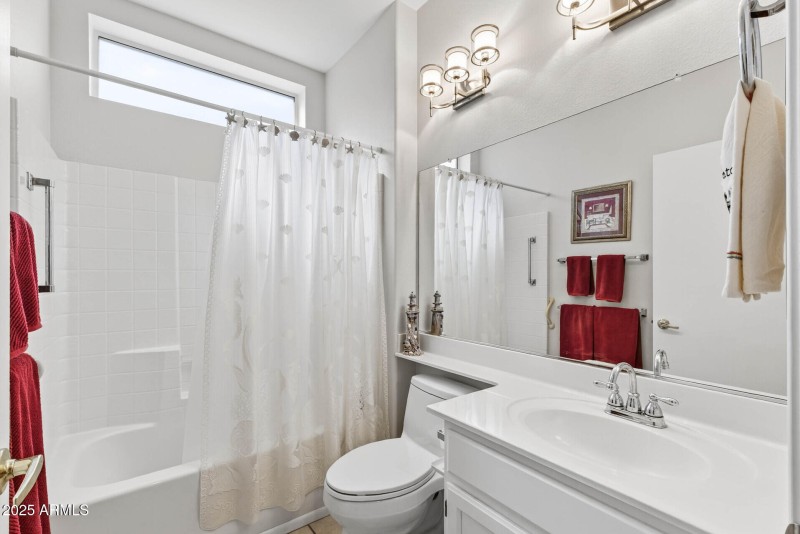 38_22010_N_Mirage38_mls