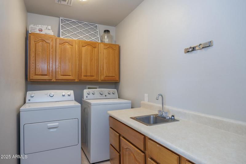 Laundry Room (1)