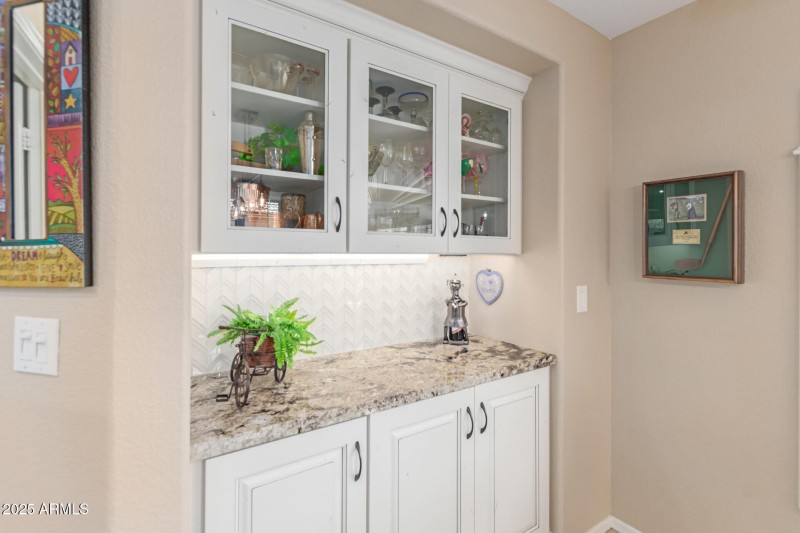 18 Built-in Dining Hutch