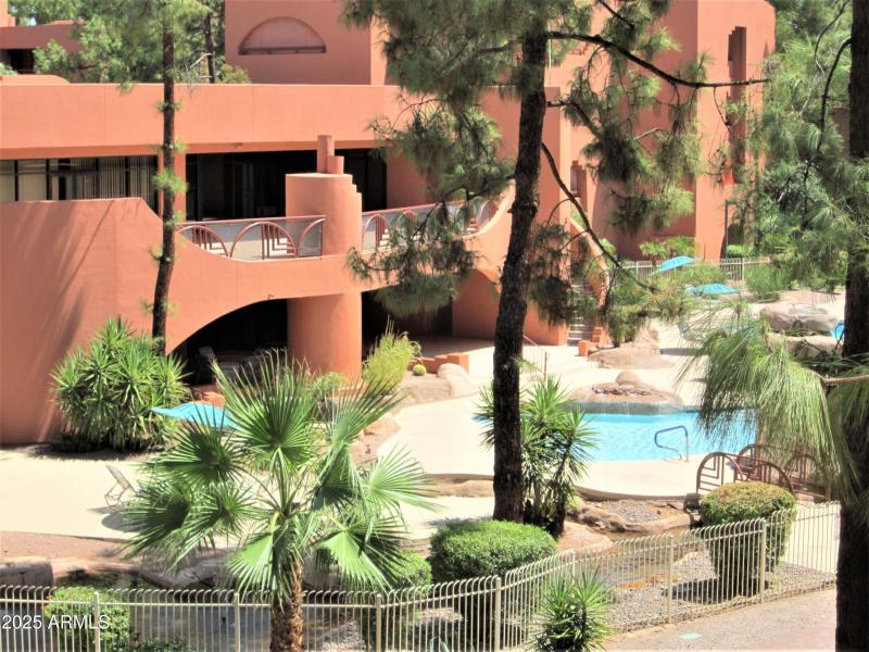 B7 U310 CLOSE UP VIEW FROM BALCONY