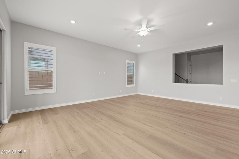 9)GREAT ROOM