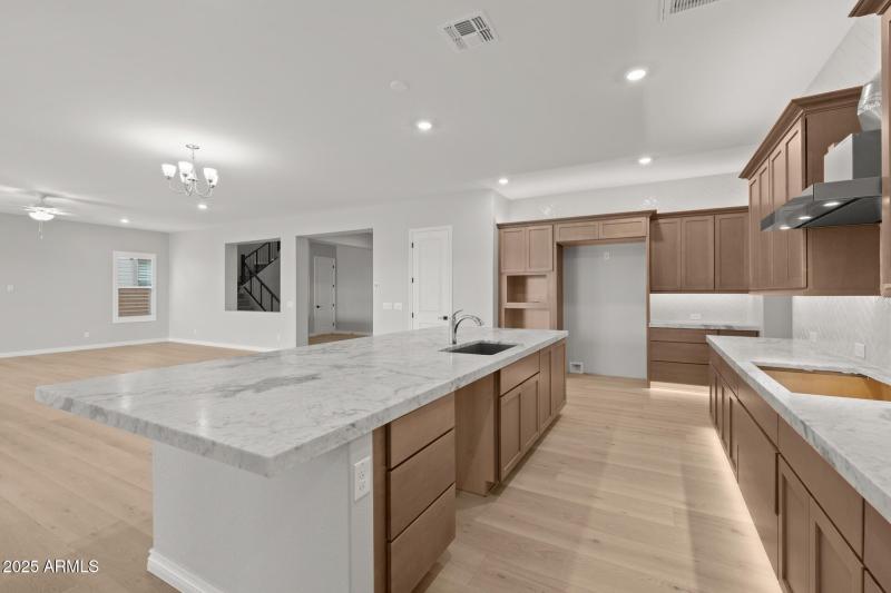 13)KITCHEN