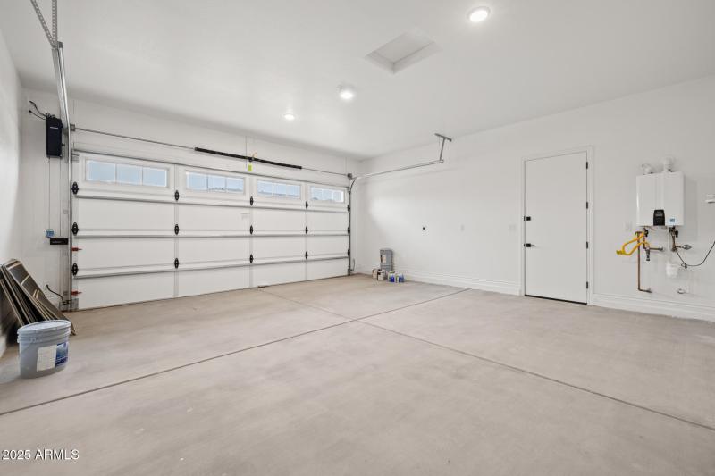55)GARAGE