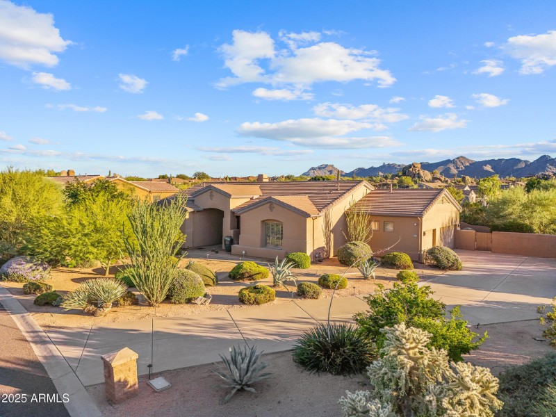 11433 E Cavedale Dr-1