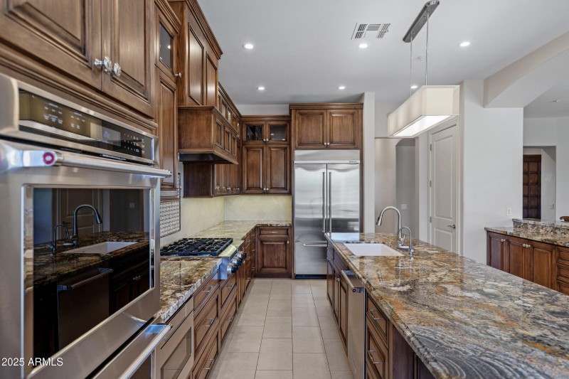 11433 E Cavedale Dr-14