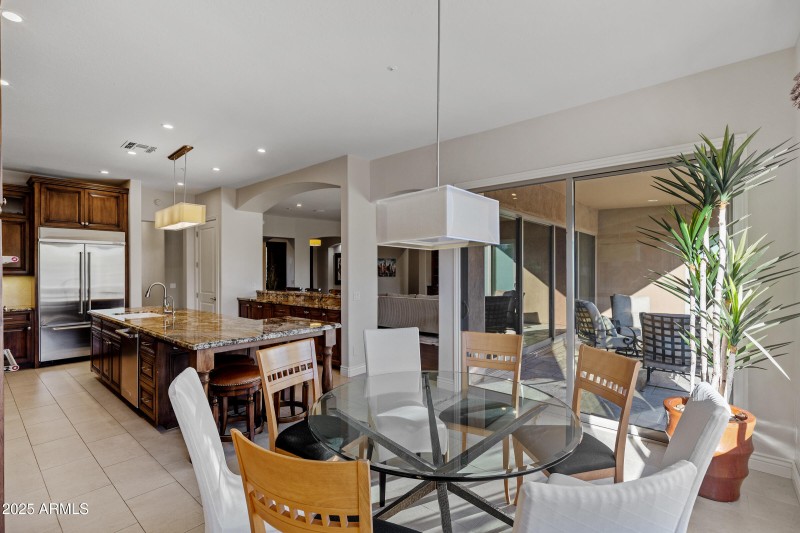 11433 E Cavedale Dr-16