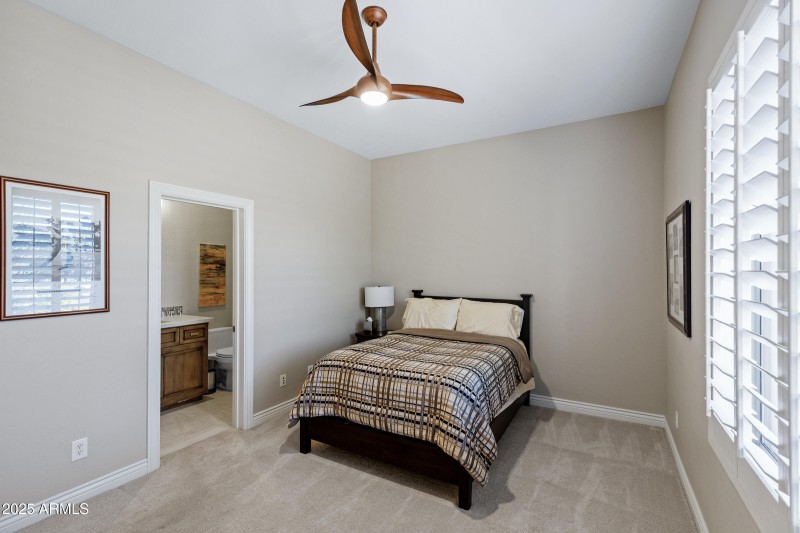 11433 E Cavedale Dr-19