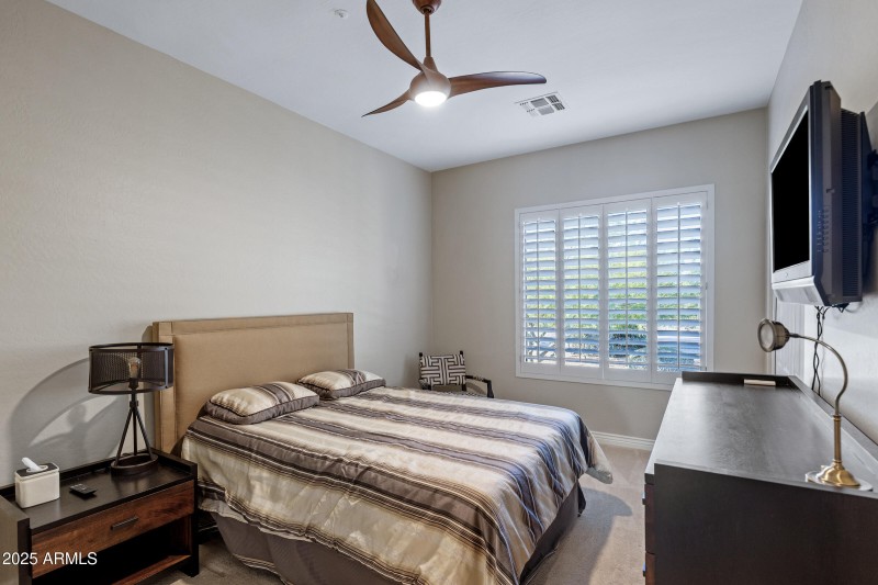 11433 E Cavedale Dr-23