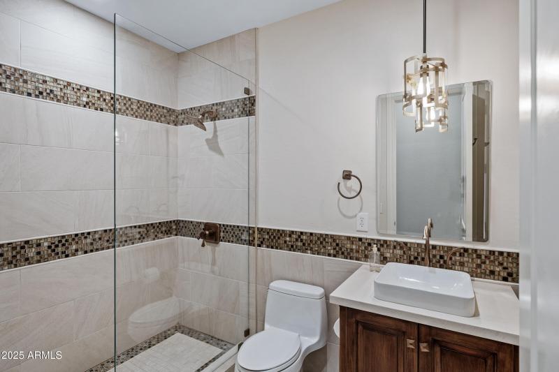 11433 E Cavedale Dr-24