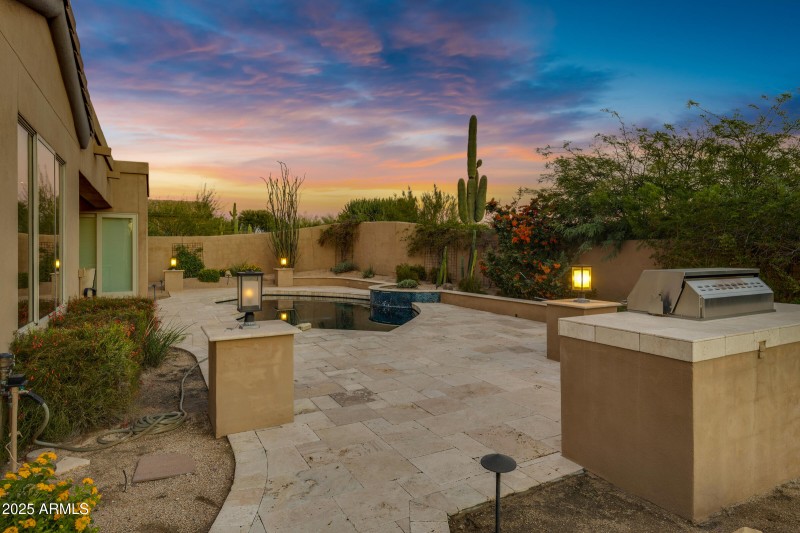 11433 E Cavedale Dr-53