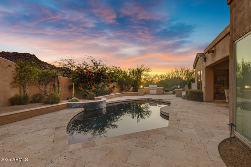 11433 E Cavedale Dr-56