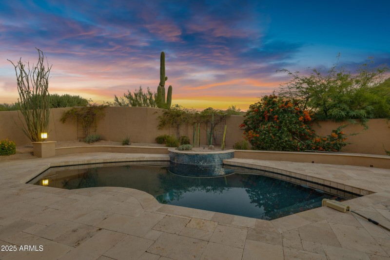 11433 E Cavedale Dr-59