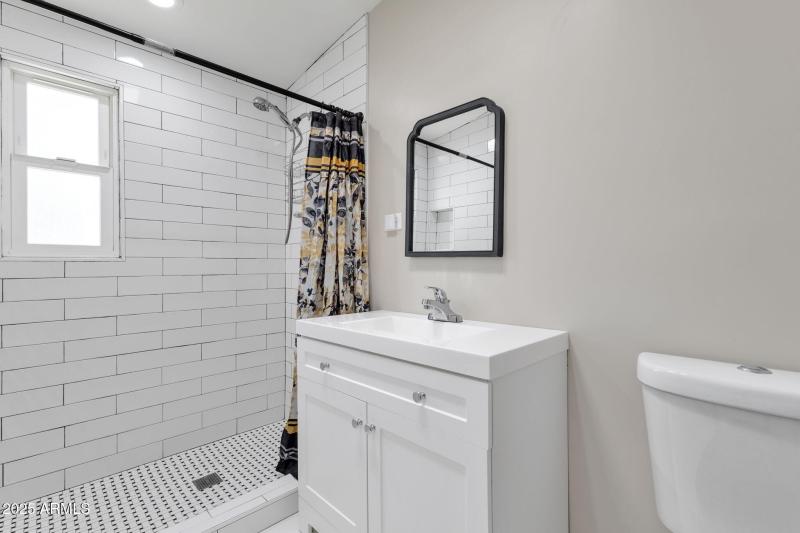 24-web-or-mls-345-w-montecito-ave