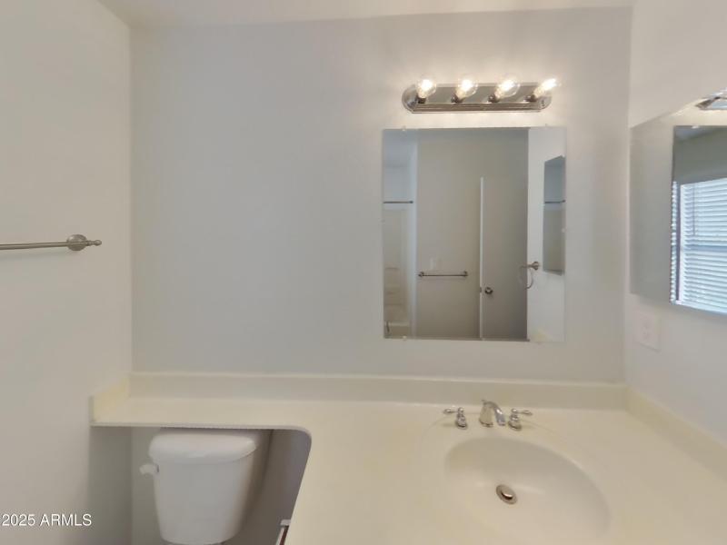 16_pc_8F69OTQW3C_yRPqnxennC_layout_1