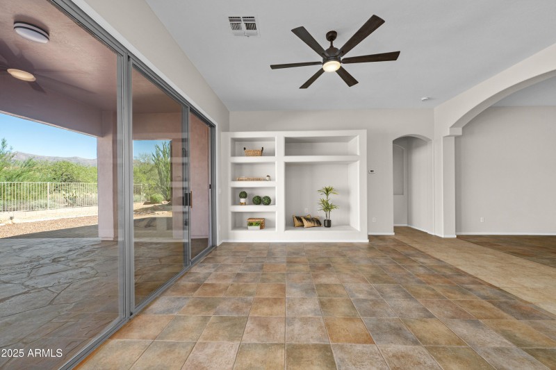 7080-E-Casa-Requena-Drive-10