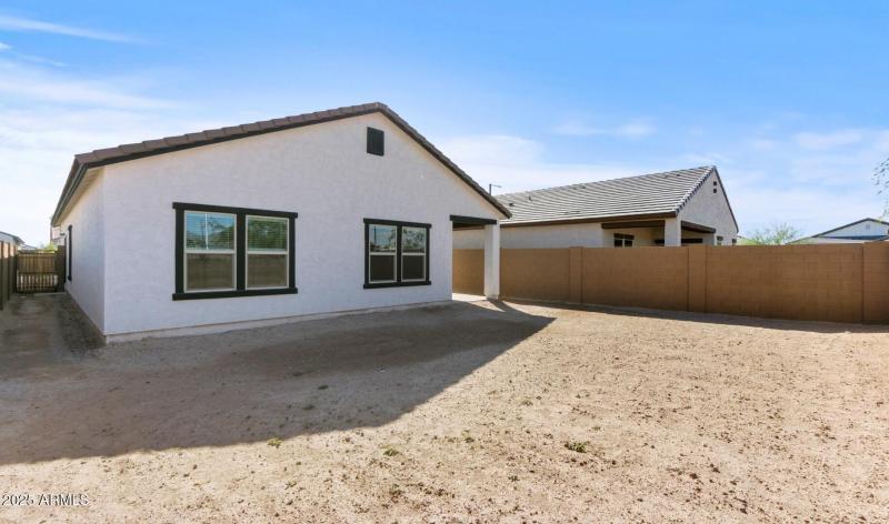 MR Lot #88 Back Exterior 3 (Large)