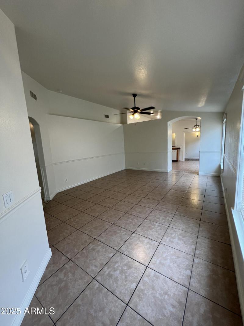 elmer diaz 81st ave living room