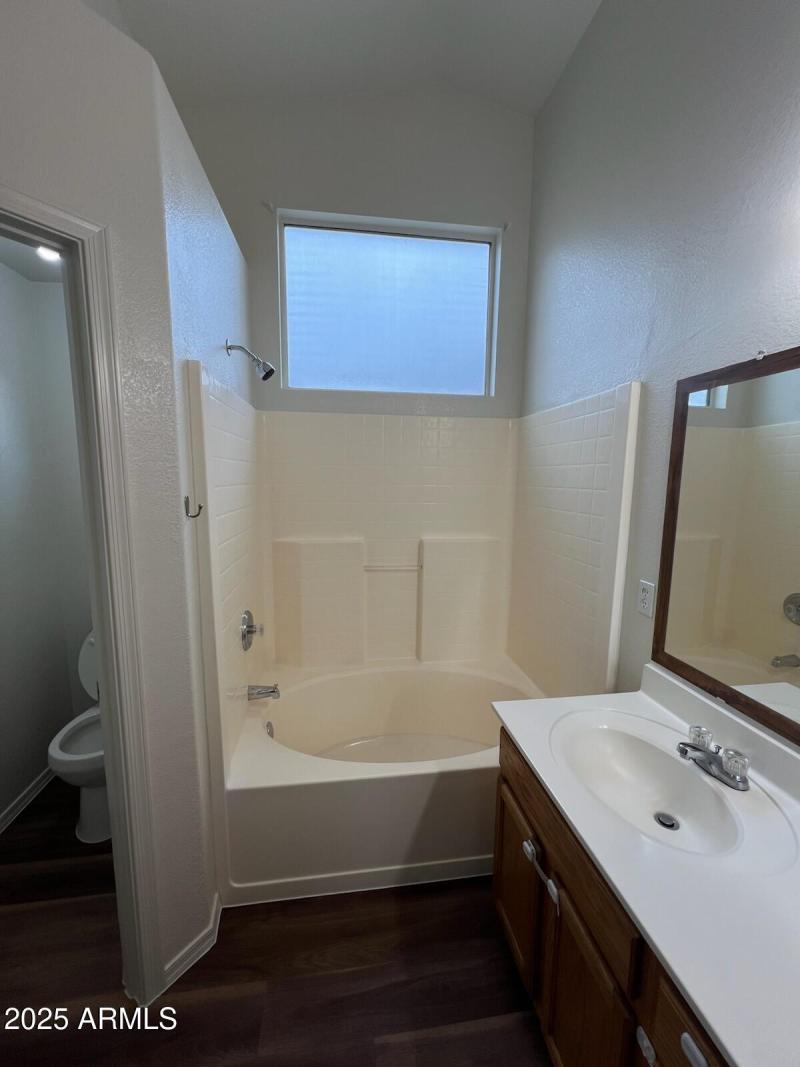 Elmer Diaz 81st Ave Master bath