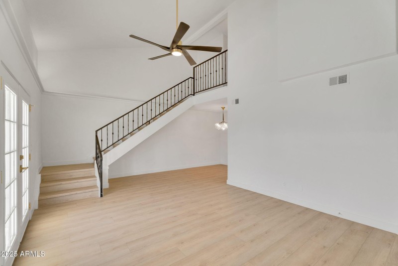 6-web-or-mls-4507 E Monte Way-7