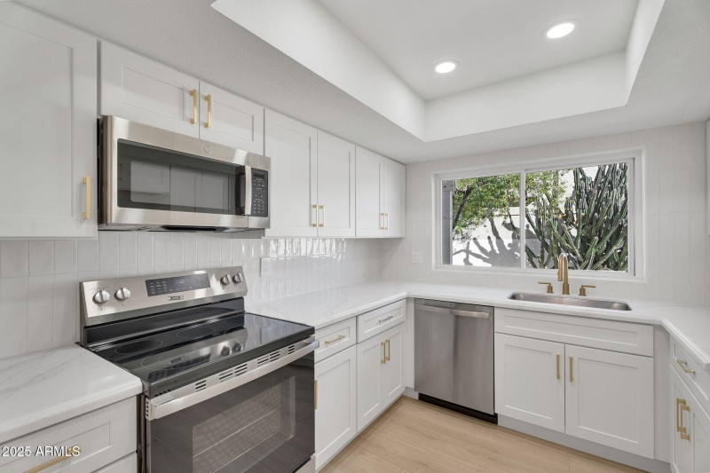 9-web-or-mls-4507 E Monte Way-10