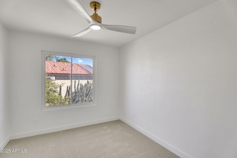 22-web-or-mls-4507 E Monte Way-24