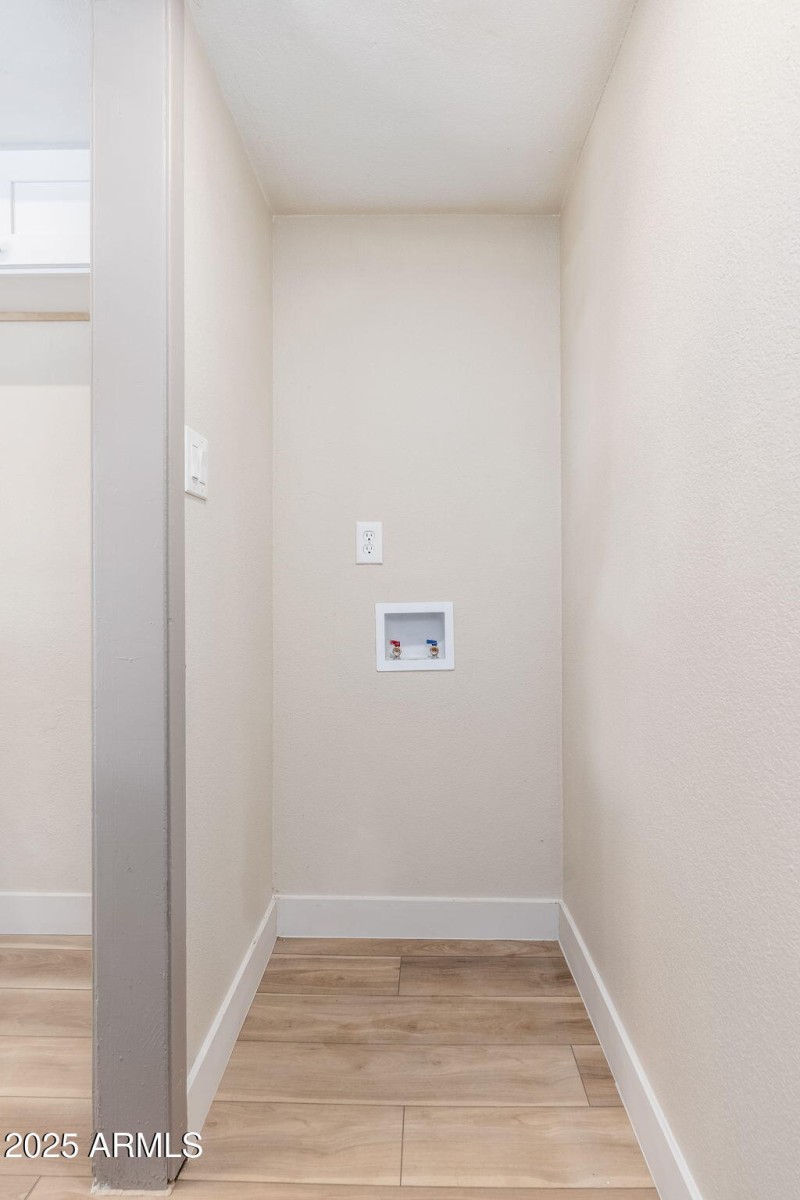 8120 N 32nd Ave - 17