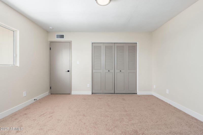 8120 N 32nd Ave - 23