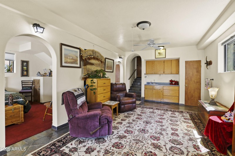 GUEST QUARTERS SUITE