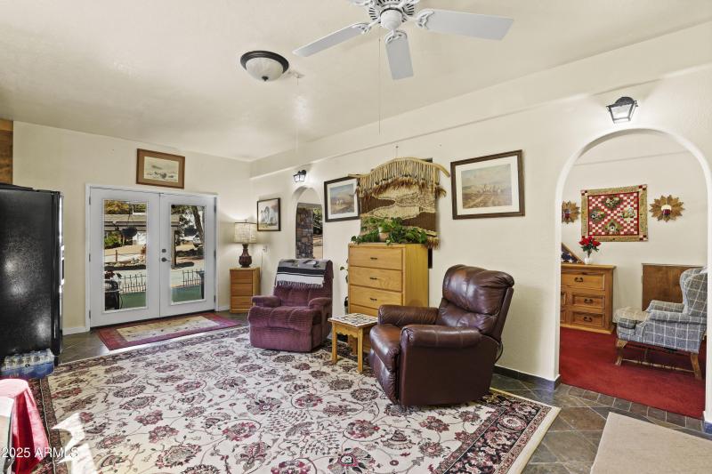 GUEST QUARTERS SUITE