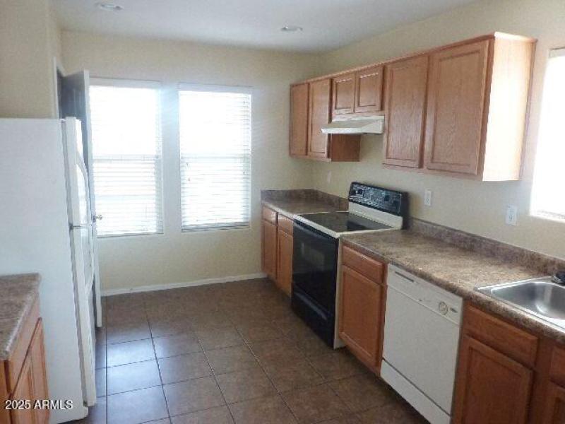 2010 12 3426 72nd lane, 02