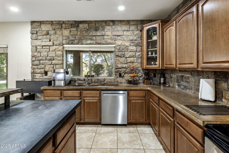 6-web-or-mls-D46A5329