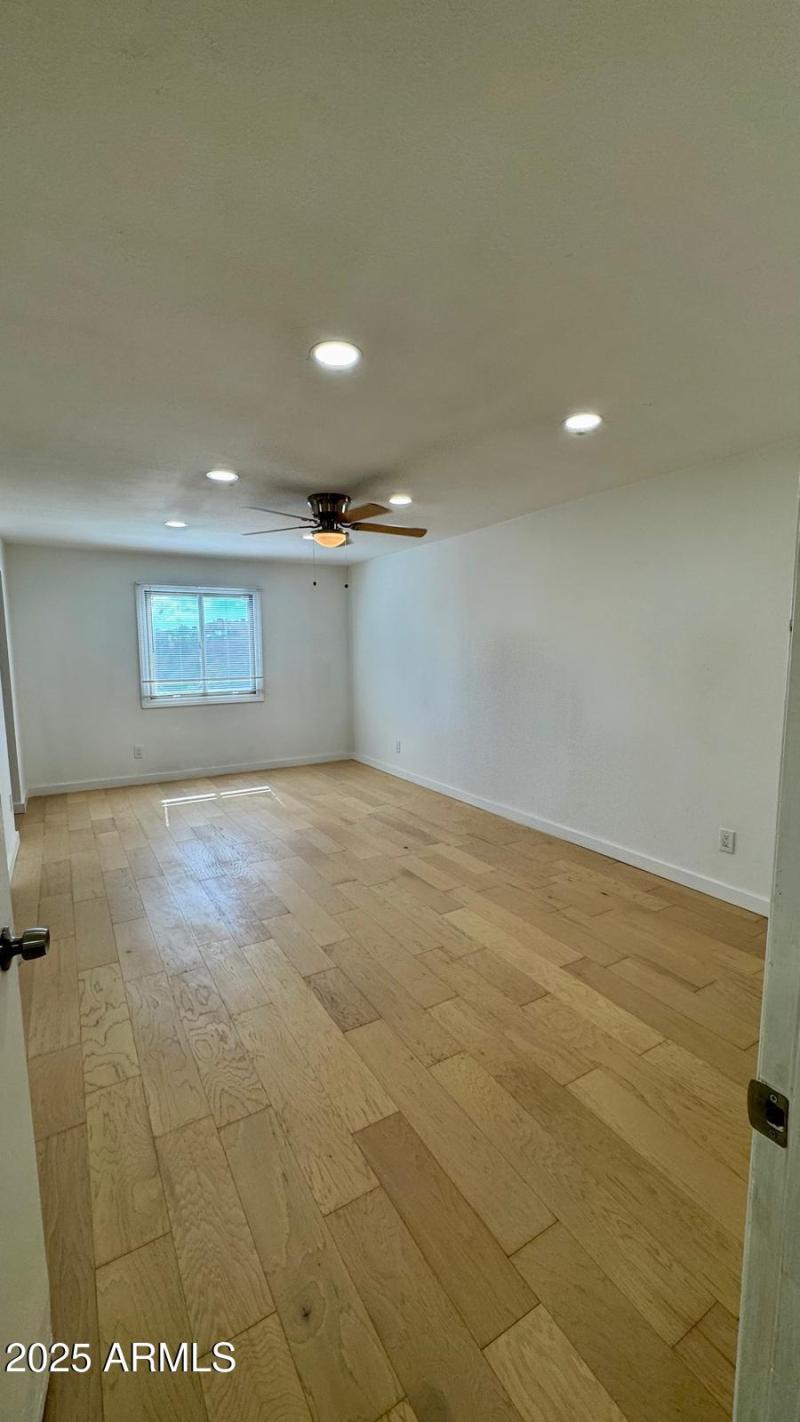 PHOTO-2025-10-17-17-33-04 11