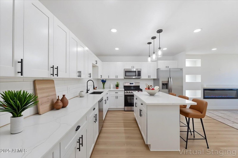 13-A7409481 - Kitchen