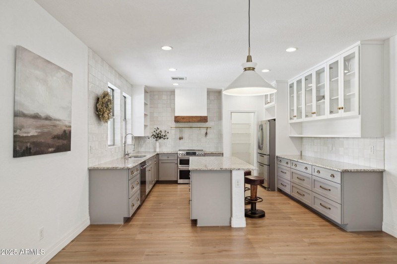 20-web-or-mls-7910-w-spur-dr