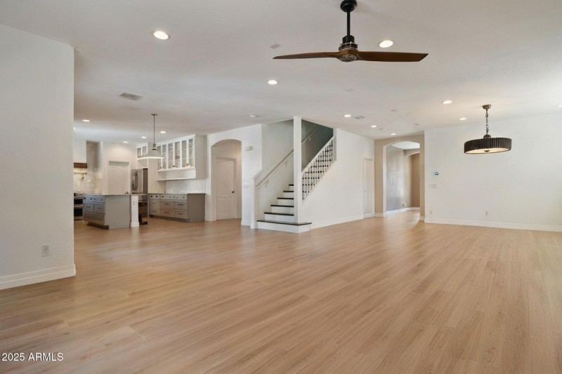 15-web-or-mls-7910-w-spur-dr