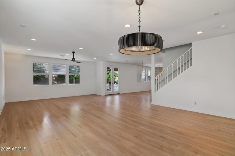 13-web-or-mls-7910-w-spur-dr