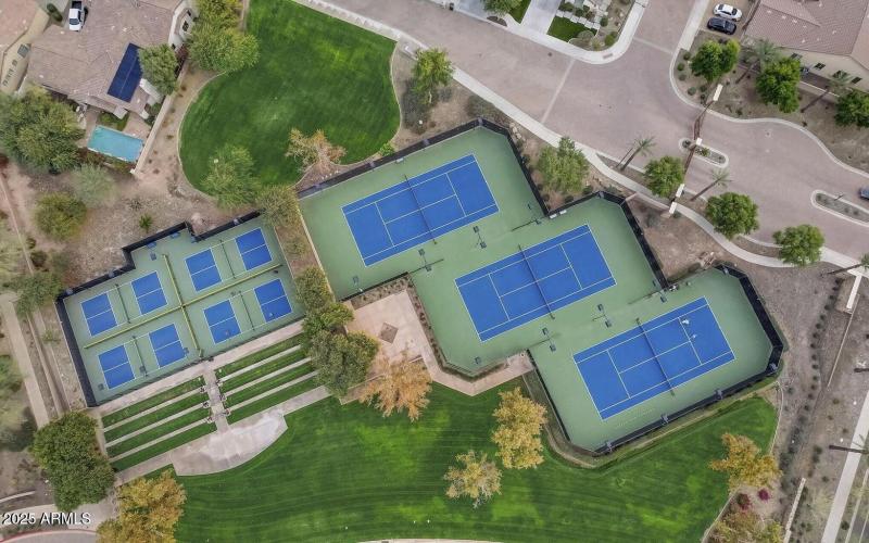 Z250221225449727717000000-o