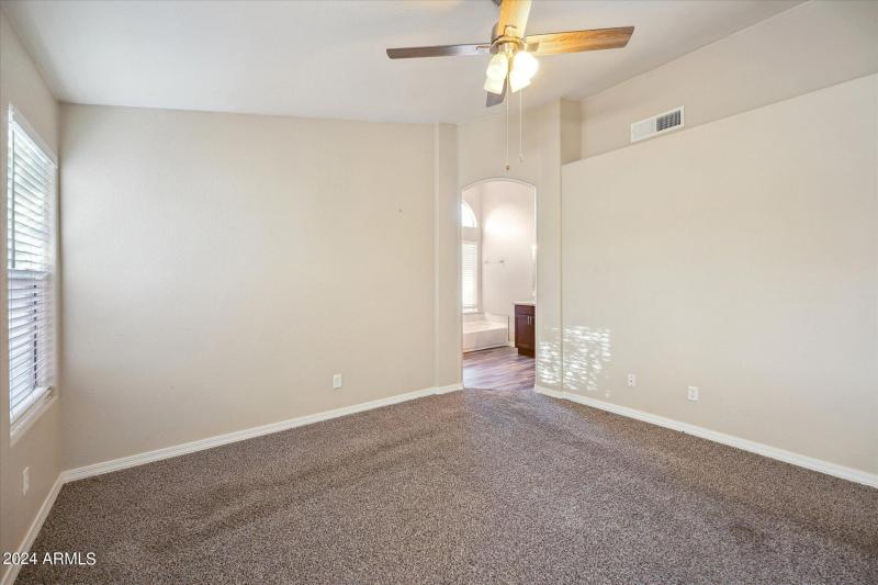 10-010-primary-bedroom