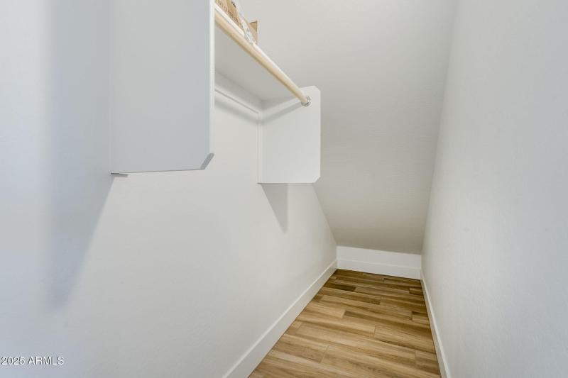 25-web-or-mls-214th-25