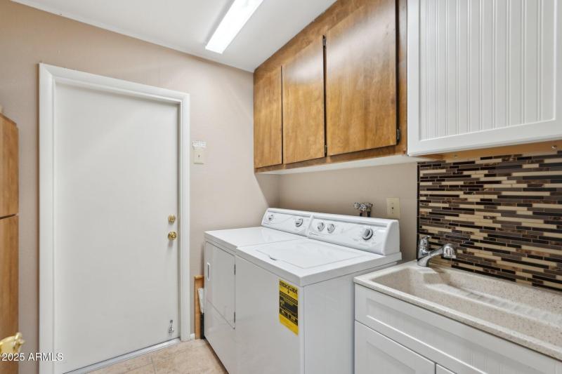 23-web-or-mls-N Agua Fria Dr-04042025-02