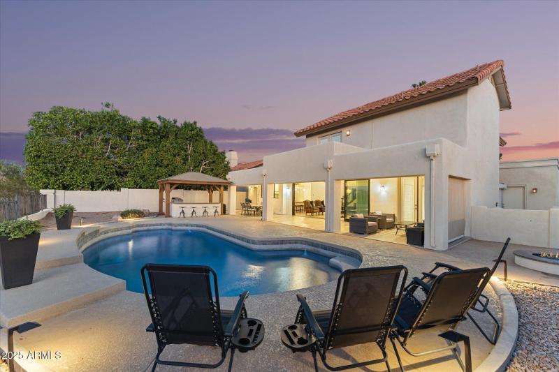 05-005-rear-exterior-twilight