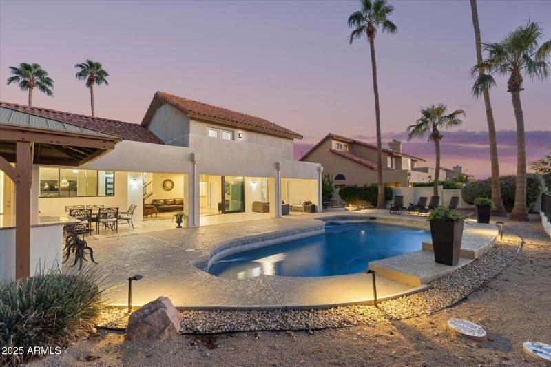 06-006-rear-exterior-twilight