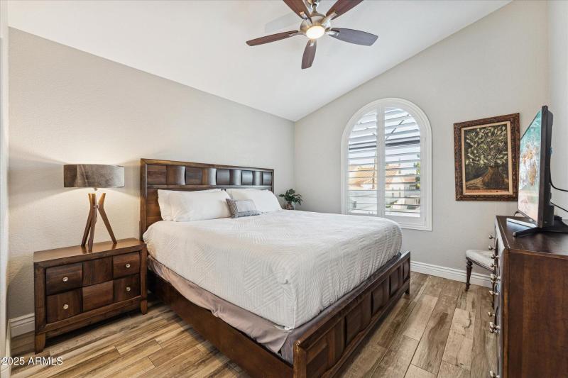 34-033-third-bedroom