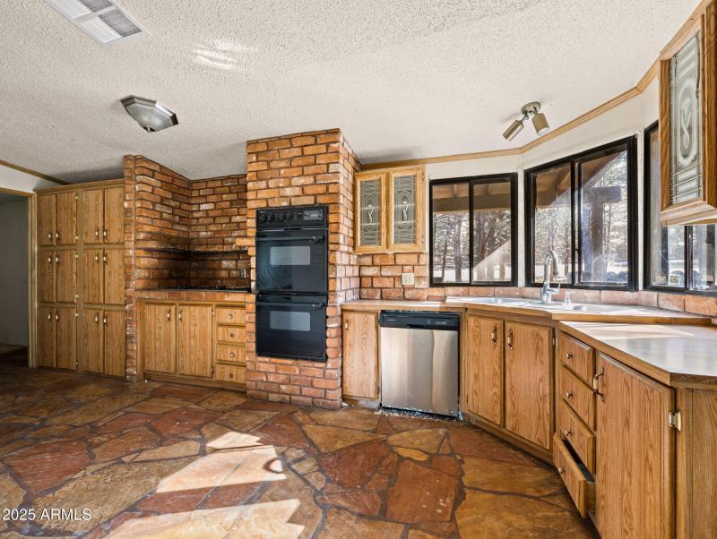 14-web-or-mls-3328 Crimson Rd-105