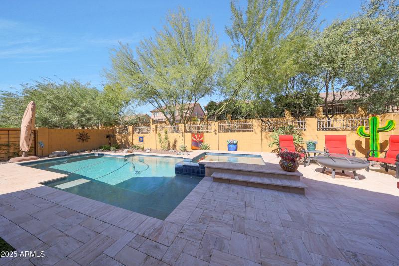 Sparkling Pool & Spa